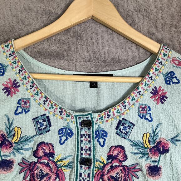 Calessa Tunic Top 3X Green Embroidered 3/4 Sleeve Mixed Media Flowy Patchwork - Picture 2 of 11